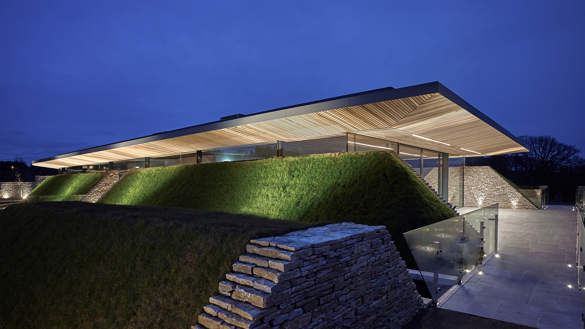 Harbour view floating roof at night