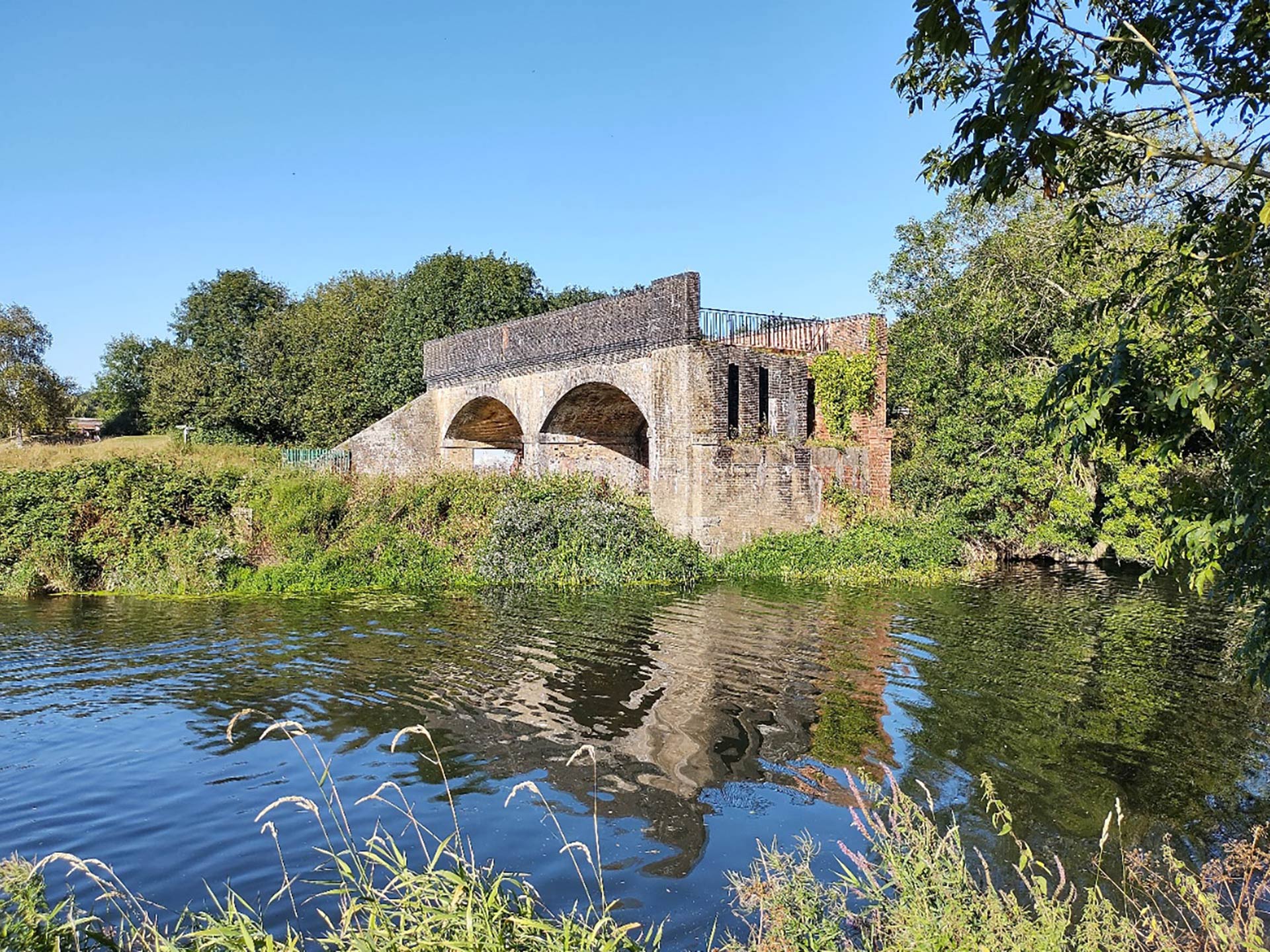 Blandford Arches with river in front