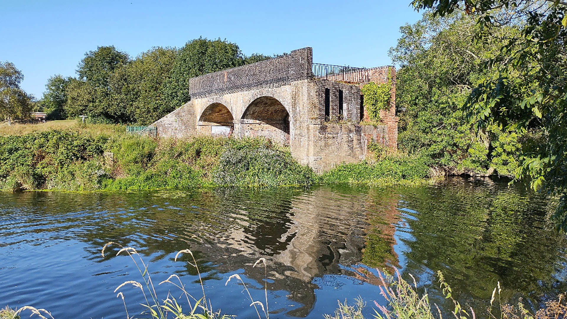 Blandford Arches with river in front