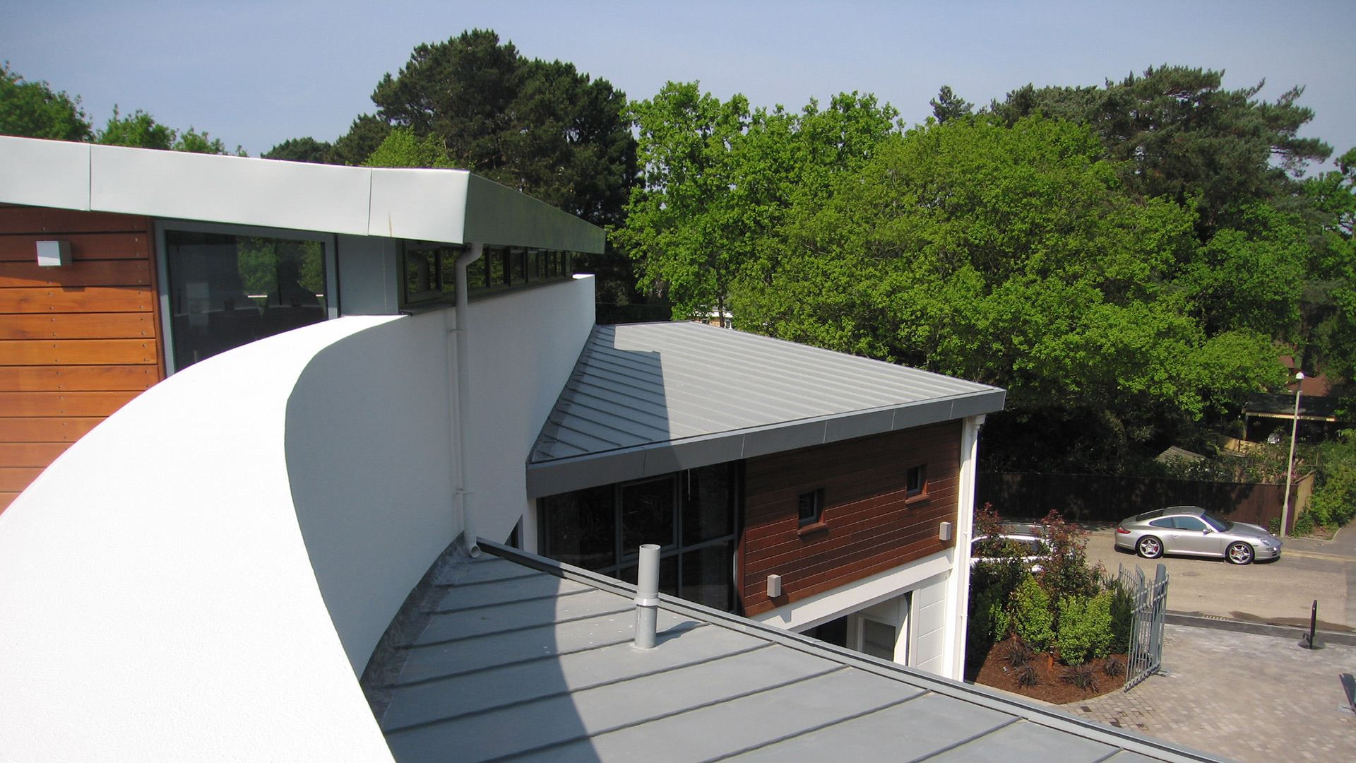 roof details of contemporary house